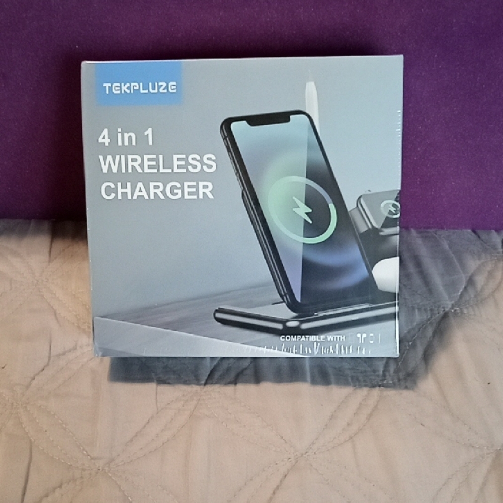 Black 4 in 1 Wireless Charger